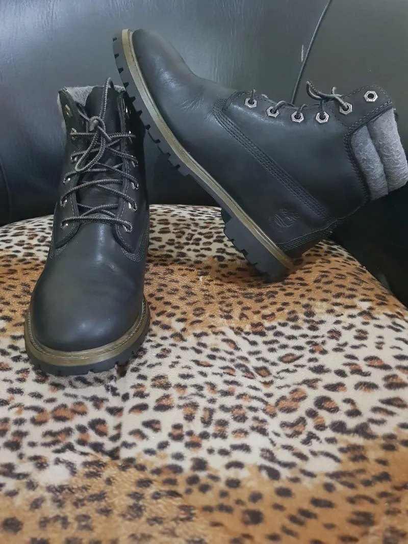 Sepatu Timberland photo 1