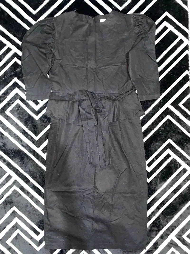 black dress photo 1