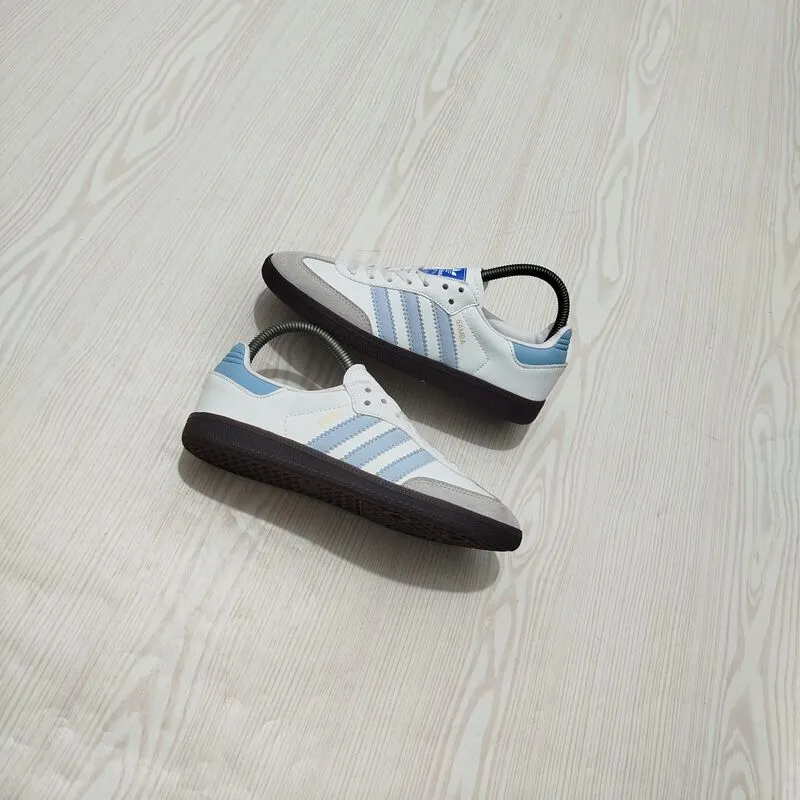Adidas Samba photo 1