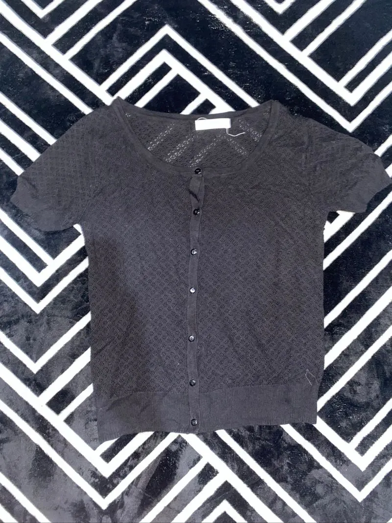 black vest knit photo 1