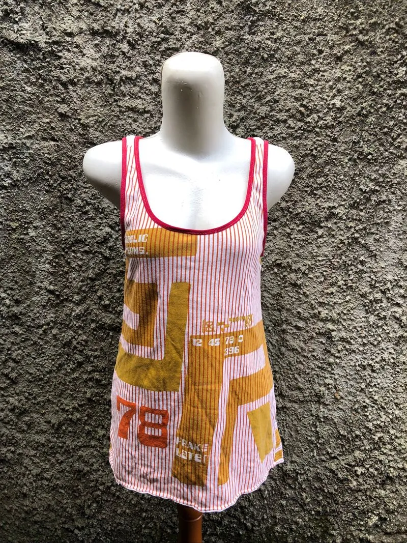 scolar graphic sleeveless top  photo 1