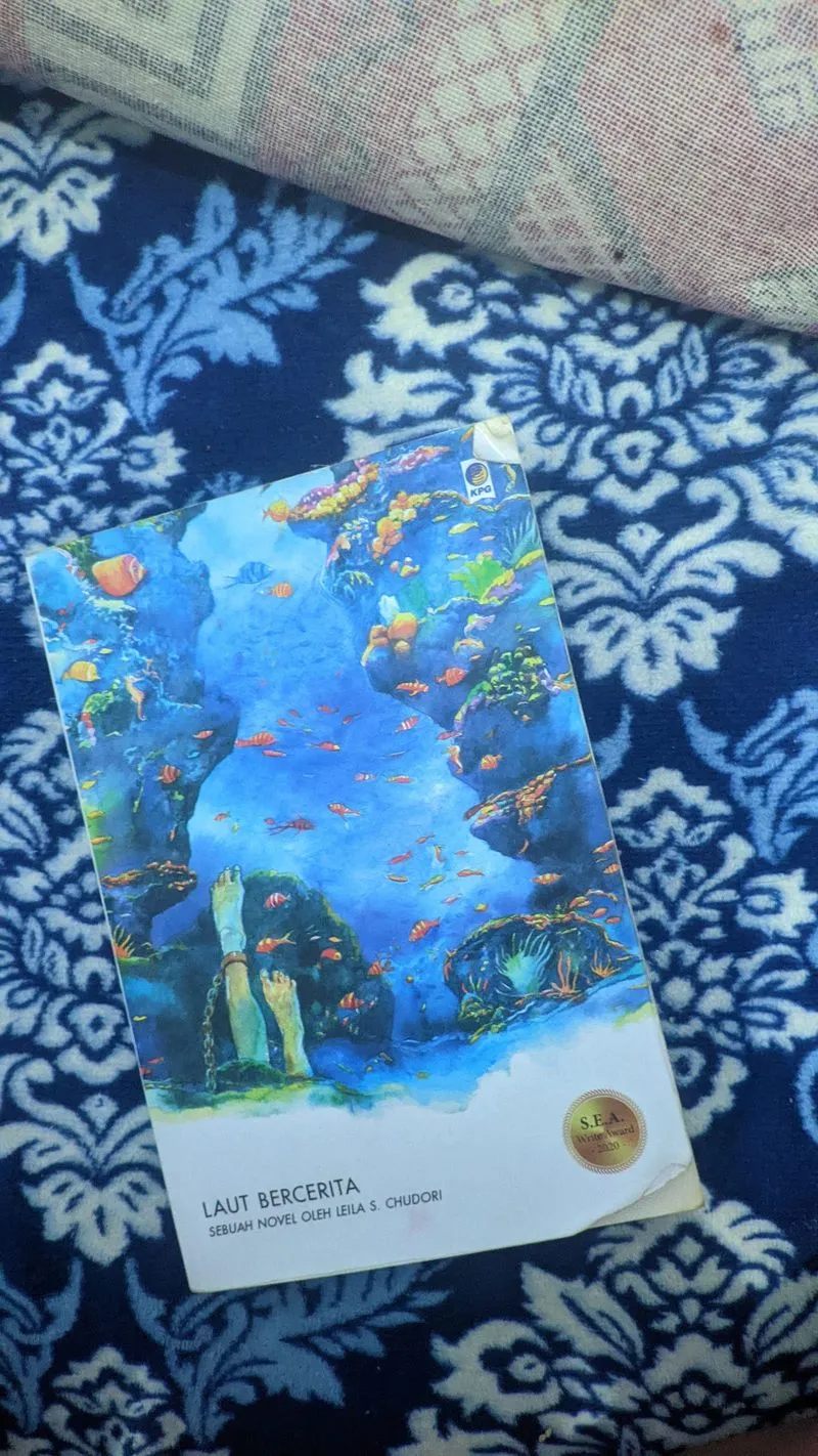Novel Laut Bercerita Karya Leila S. Chudori photo 1