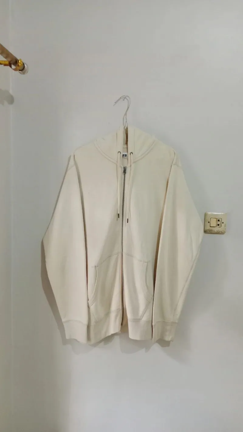 Jacket - Putih Gading, Krem, Hint Kuning (Uniqlo) photo 1