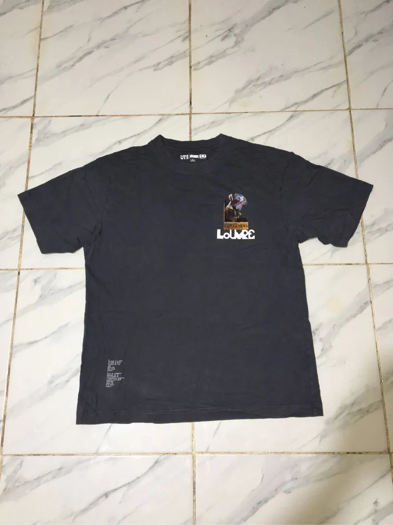 Tshirt Uniqlo photo 1