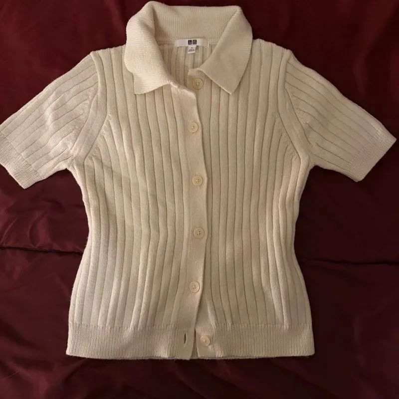 UNIQLO Knitted cream beige cardigan button up shirt photo 1