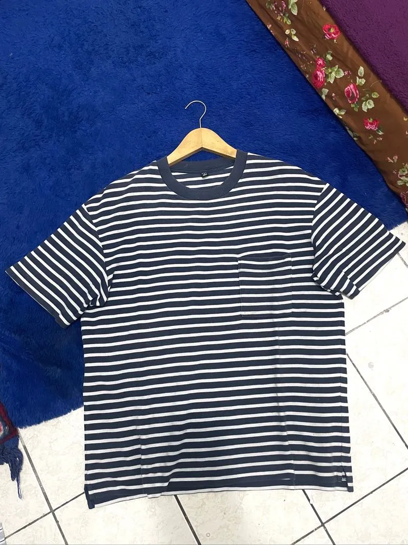 Ts salur Uniqlo cakep uk/l photo 1