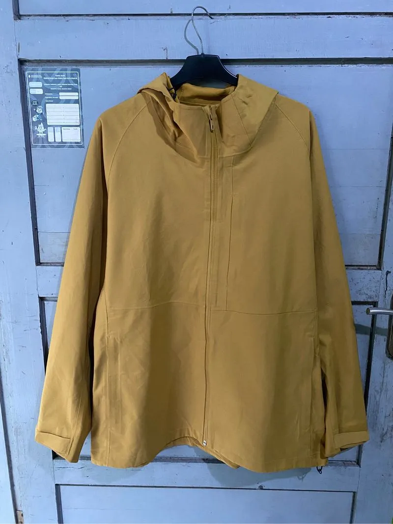 Uniqlo Blocktech photo 1