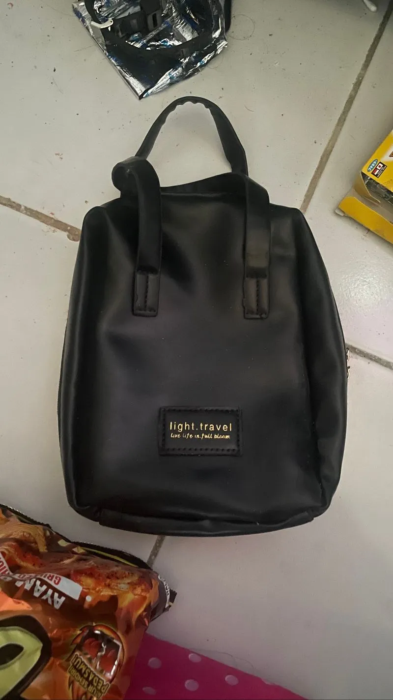 Makeup pouch photo 1