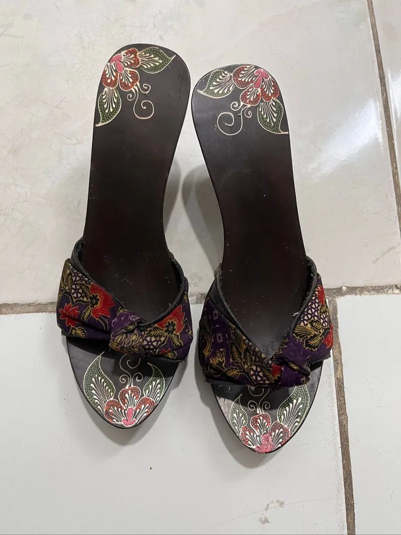 Bali Heels Sandal Brown Cute photo 1