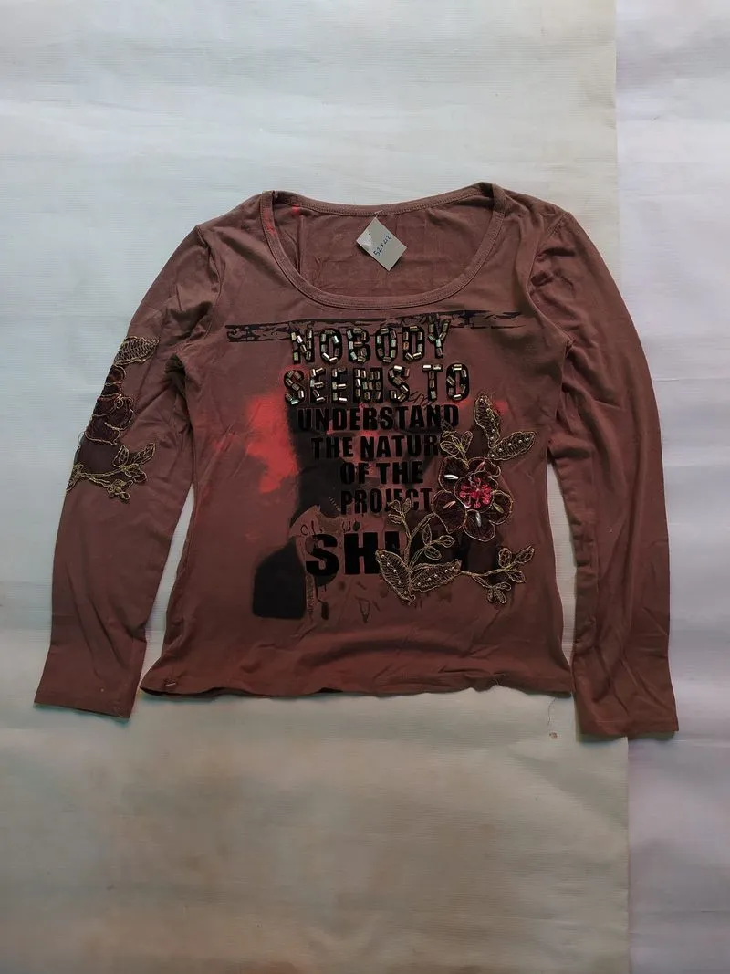 Y2k Nobody Seems To Tops Tshirt photo 1