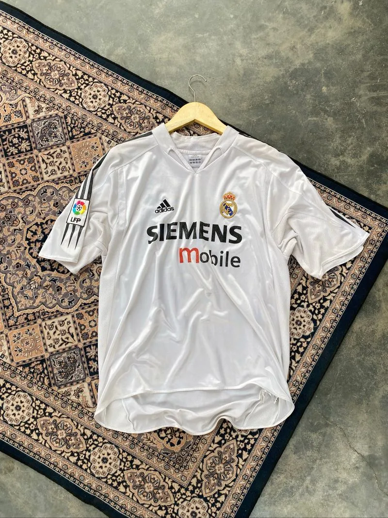 Jersey Real Madrid Home 2004 photo 1