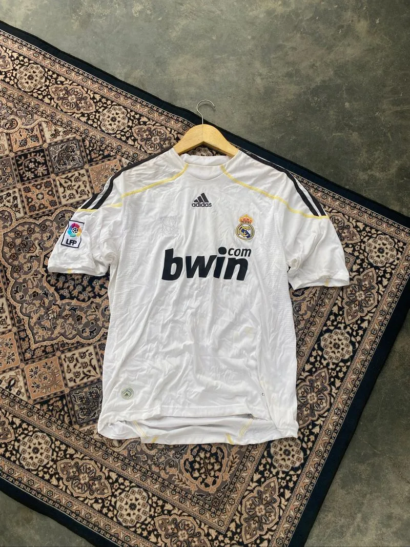 Jersey Real Madrid Home 2009 photo 1