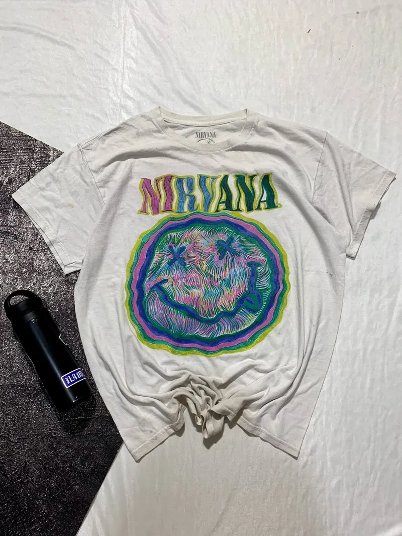 Kaos ts (NIRVANA) vintage band kartun metal singer photo 1