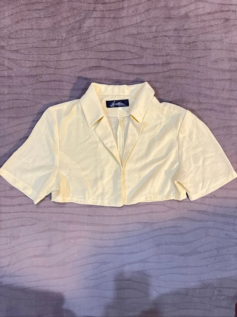 pastel yellow cropped top photo 1