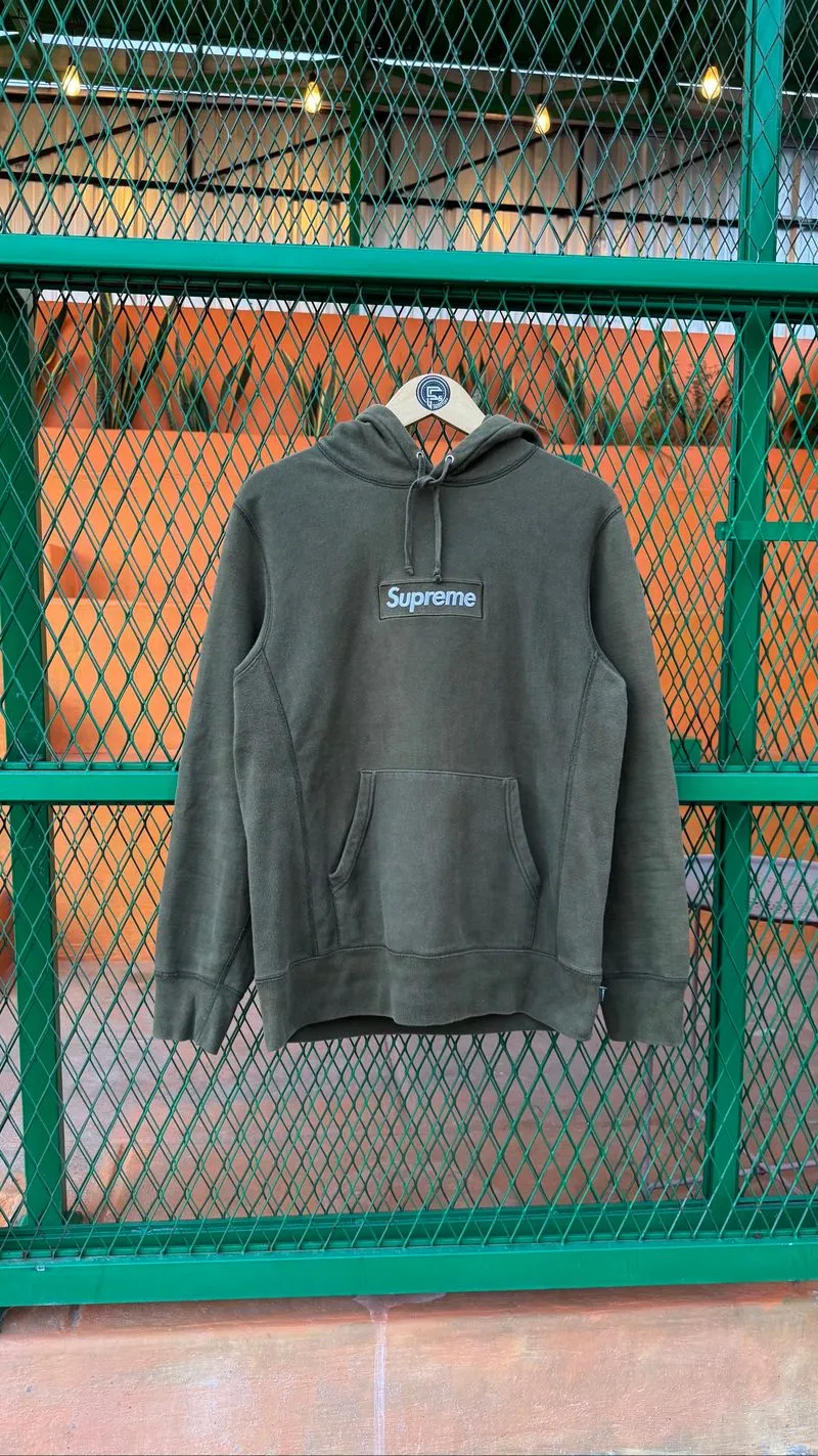 Supreme logo box olive green photo 1