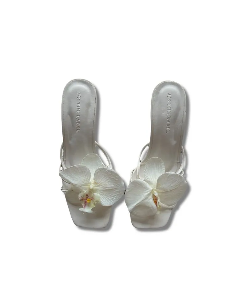 ORCHID KITTEN HEELS photo 1