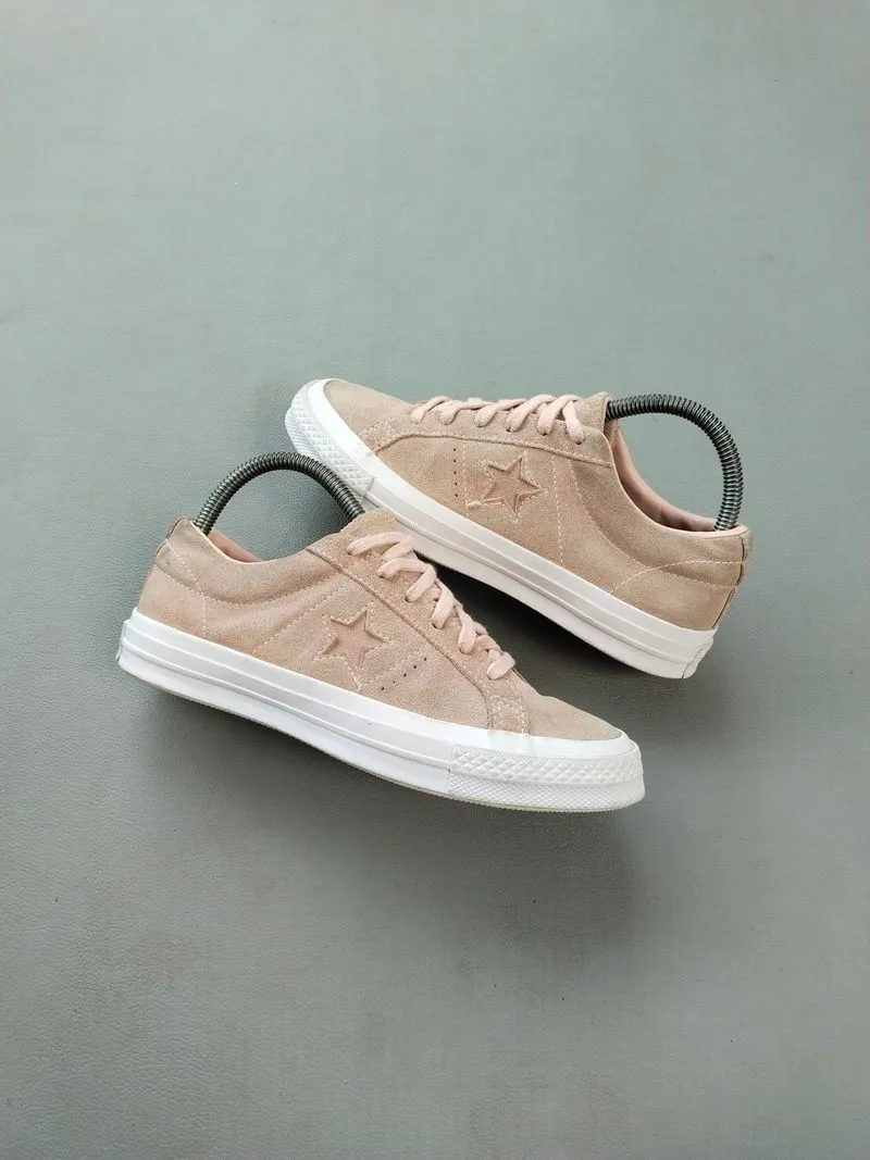 converse photo 1