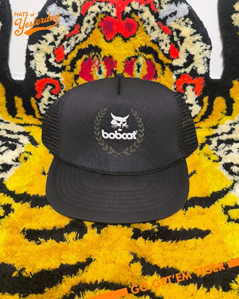 Topi BobCat excavator vintage trucker hat  photo 1