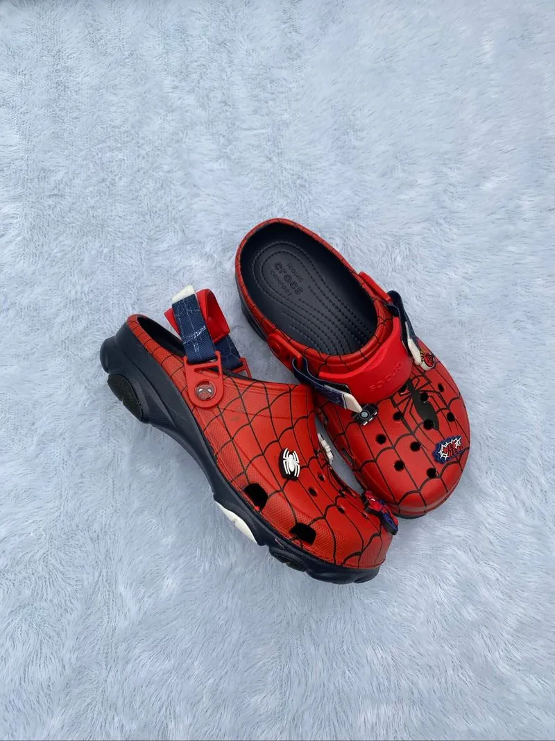 Crocs Spiderman photo 1