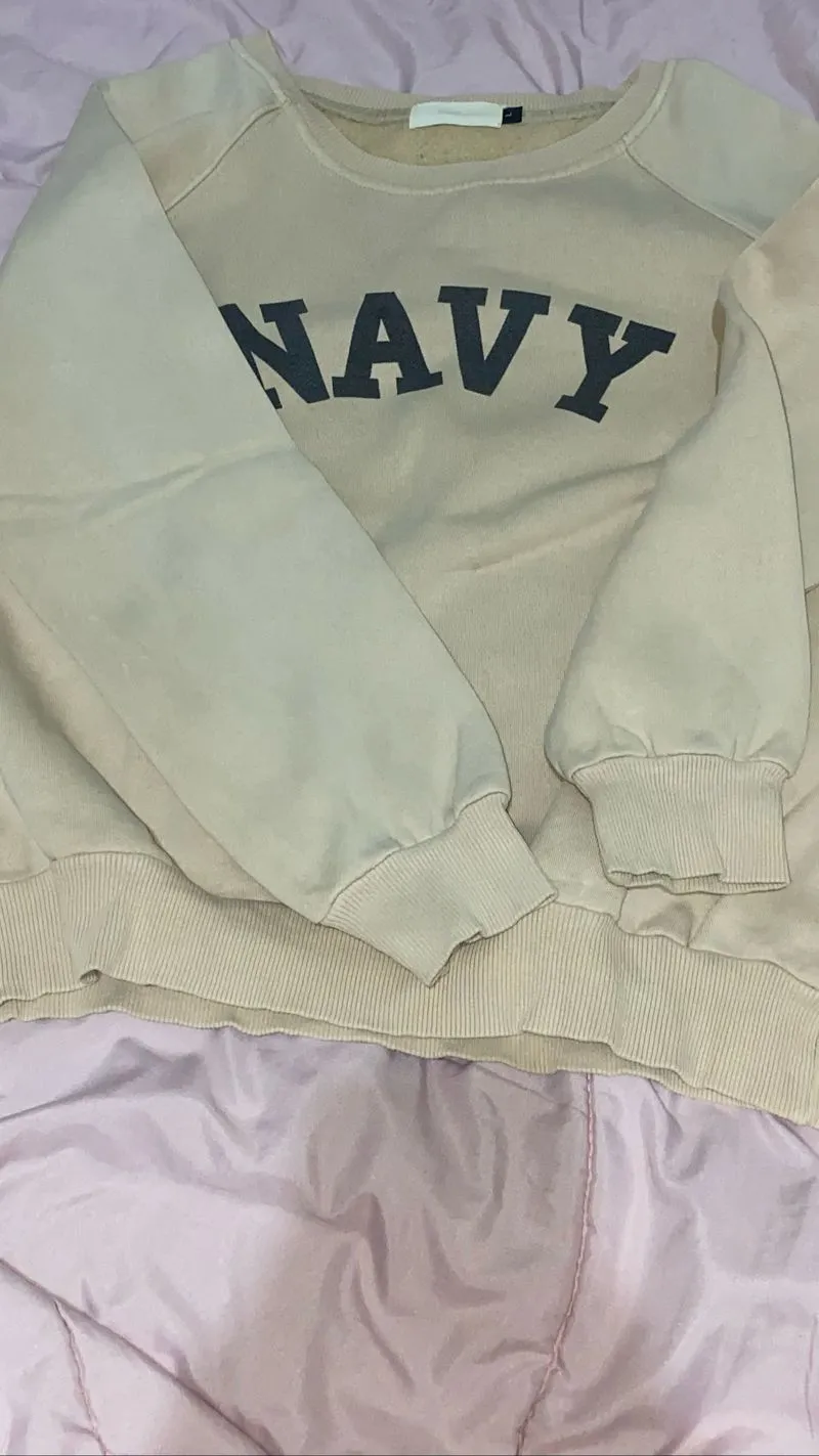 Sweater sweetshirt photo 1