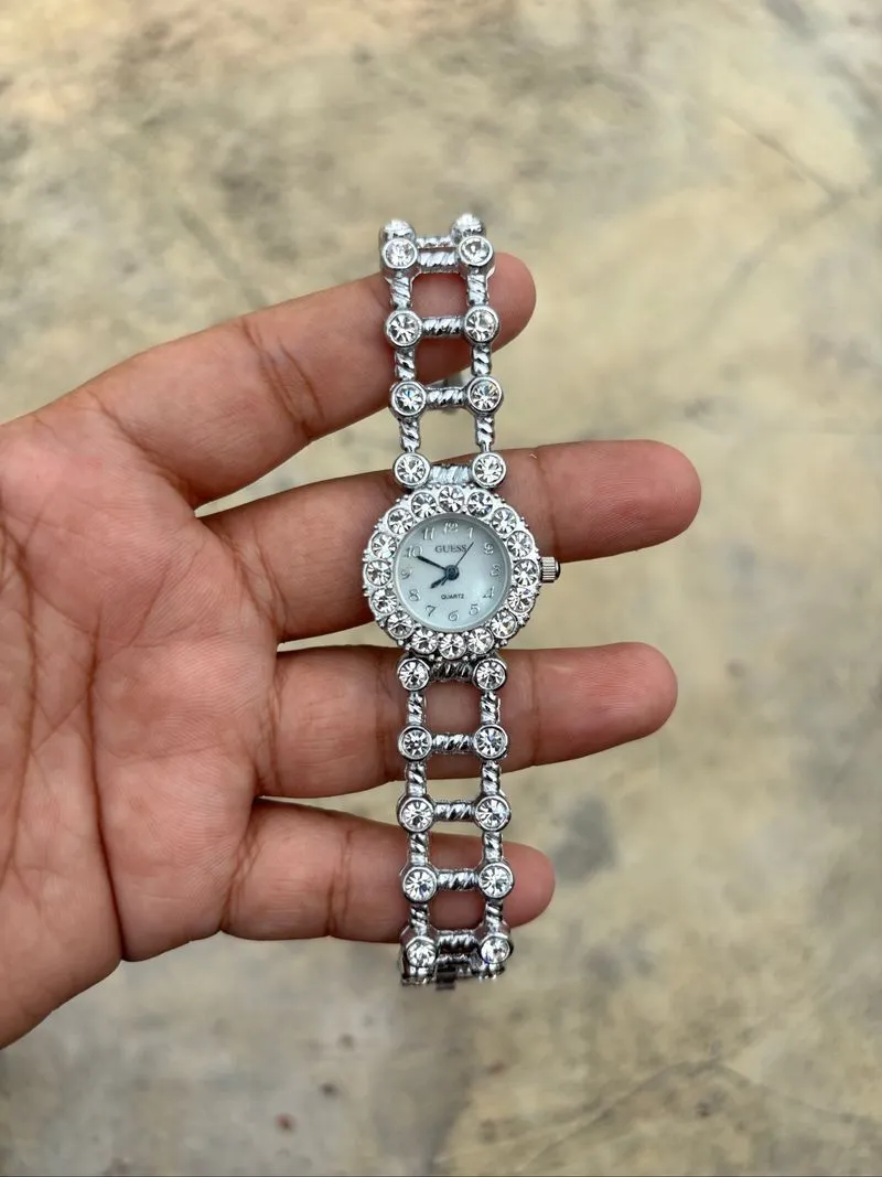 GUESS CHAIN ANALOG LADIES WACTH photo 1