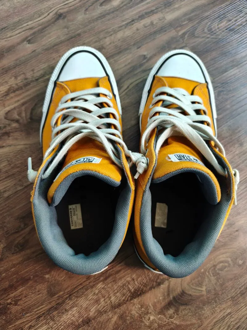 Sepatu converse photo 1