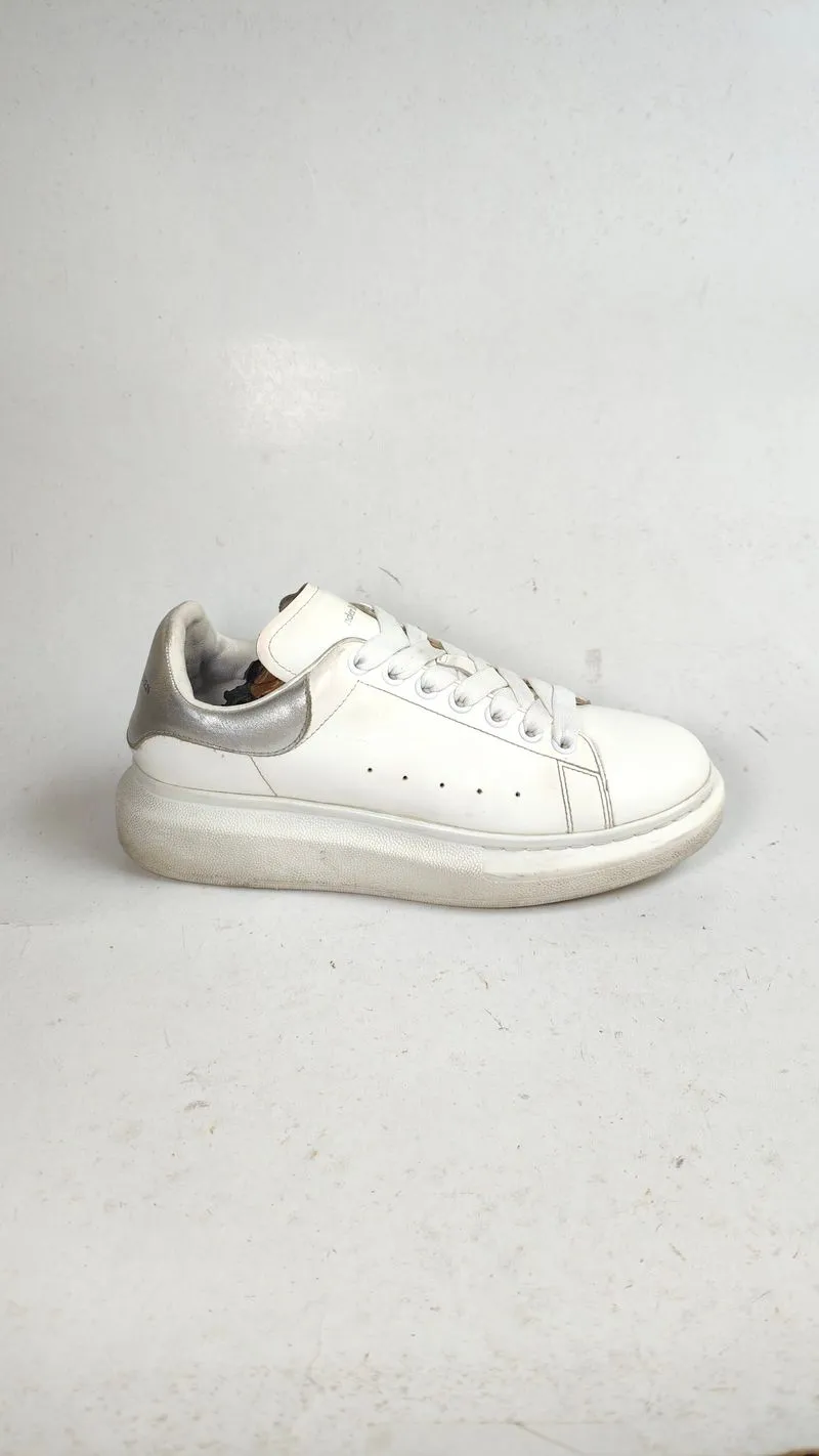 Alexander McQueen, sepatu Italy sepatu kulit Ferragamo Lanvi photo 1