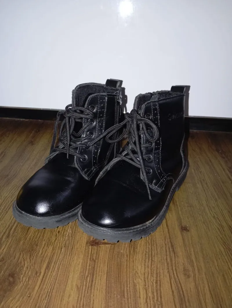 MEMEDA Kids Black Boots Size 32  photo 1