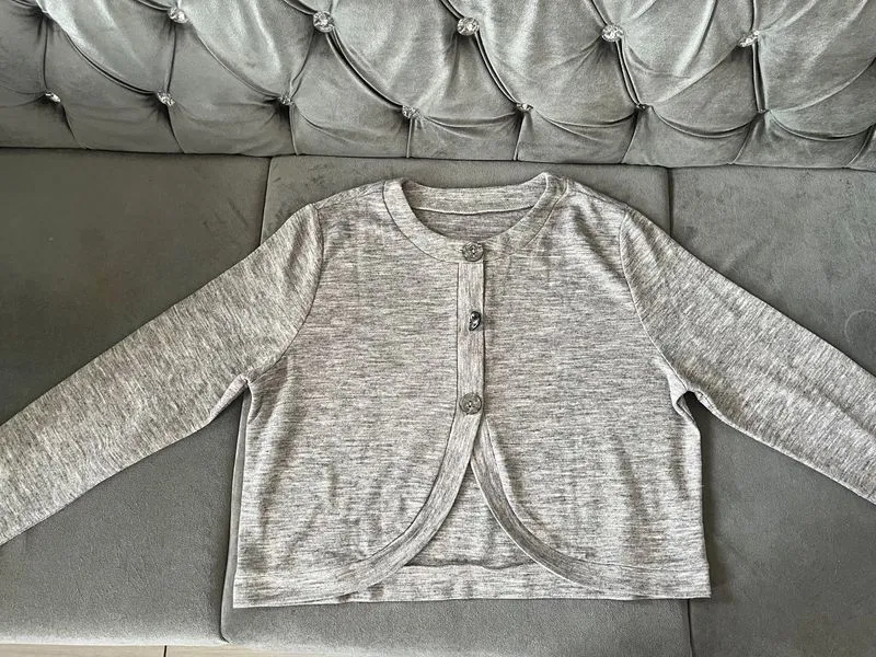 cardigan  photo 1