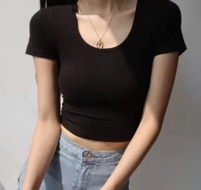 crop top black simple  photo 1