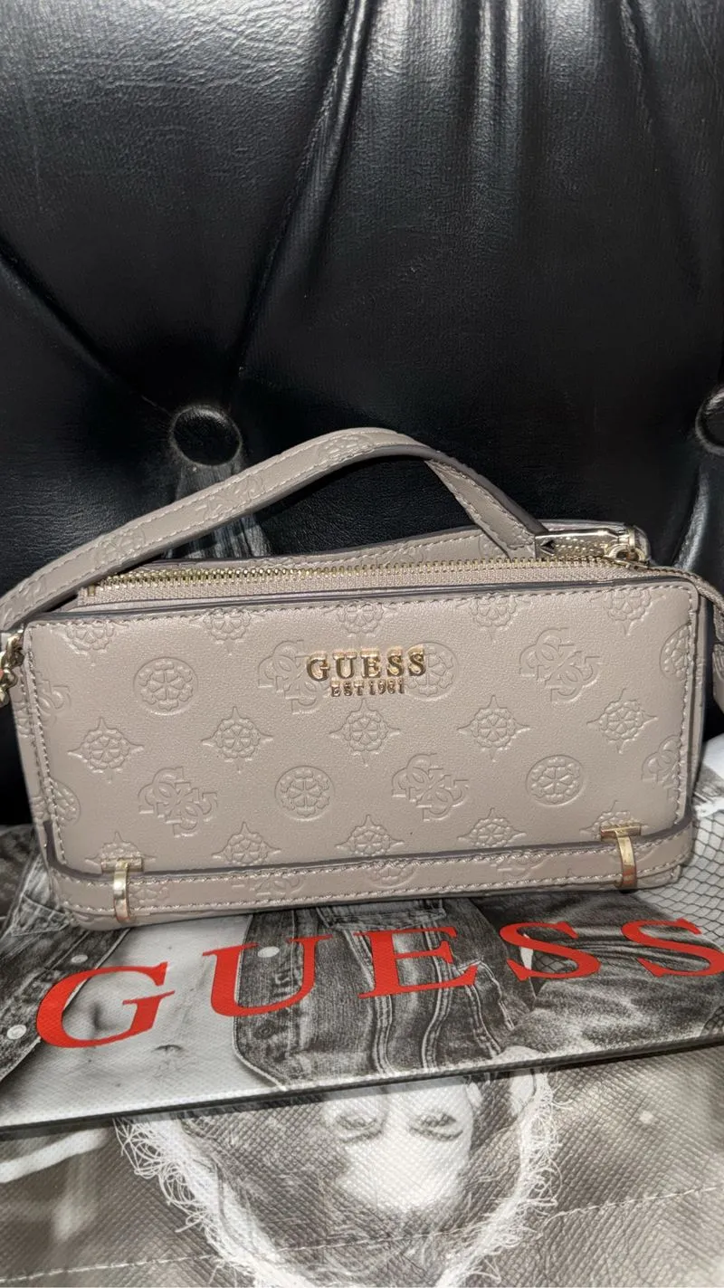 Guess Zarela Mini Top Zip Crossbody photo 1