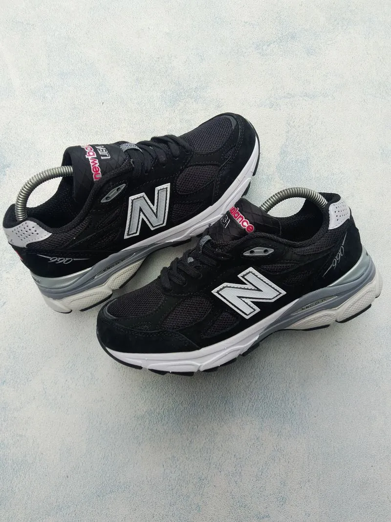 New Balance Sportswear Casual Sneakers Pria white black photo 1