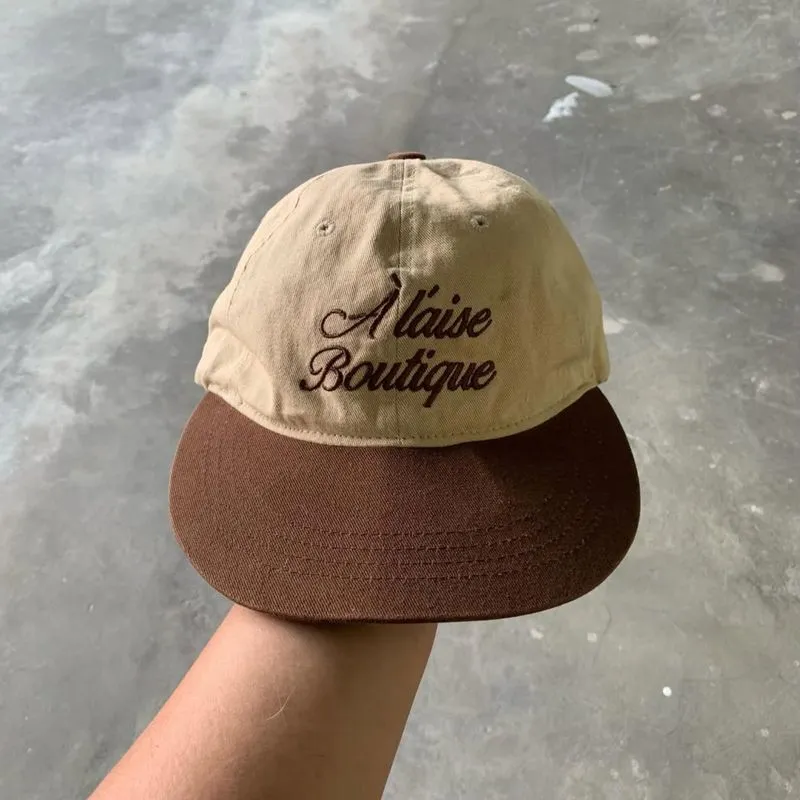 A L'aise Caps photo 1