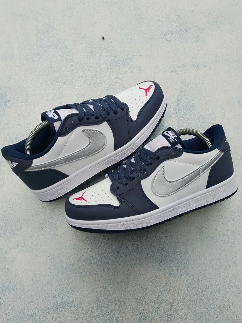 Nike Minimalist Futurist Sneakers Pria navy photo 1