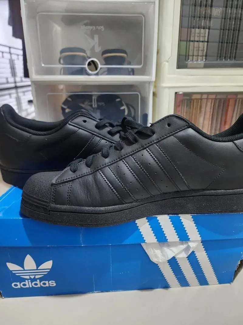 Adidas Superstar Triple Black size 46 photo 1