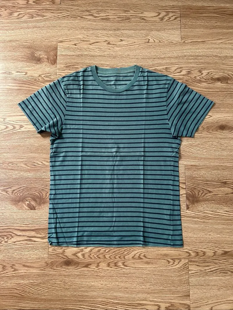Kaos Uniqlo Stripes photo 1
