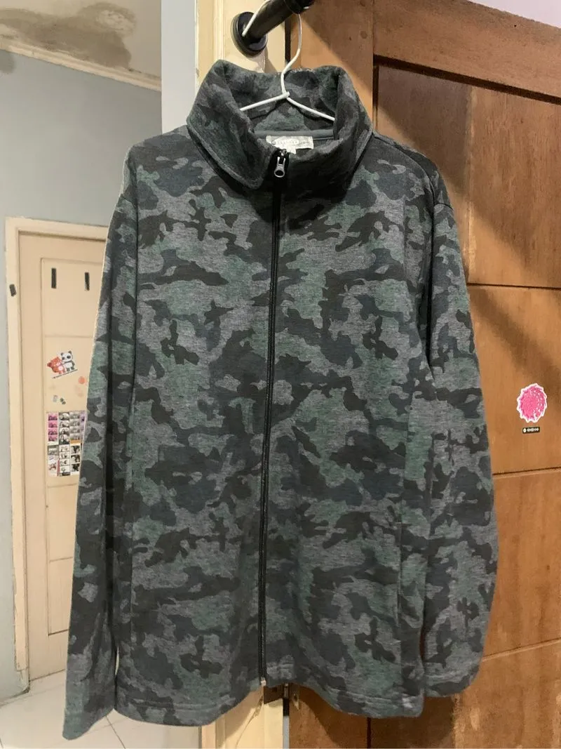 camo jacket photo 1