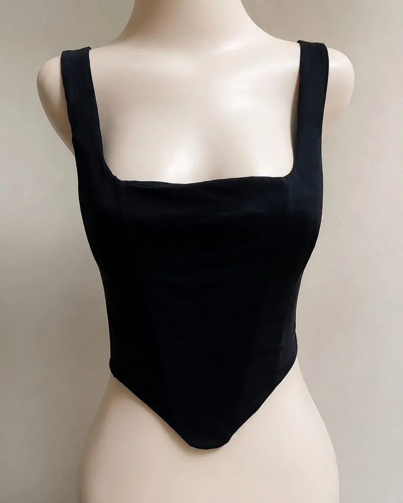 🖤 ANKO Structured Pointed Hem Tank Top photo 1