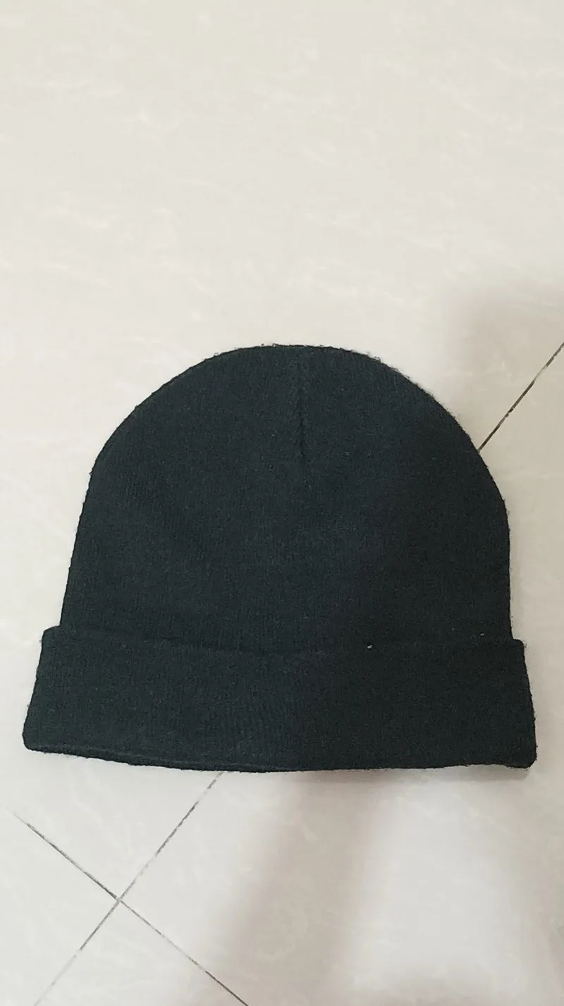 UNIQLO BEANIE photo 1