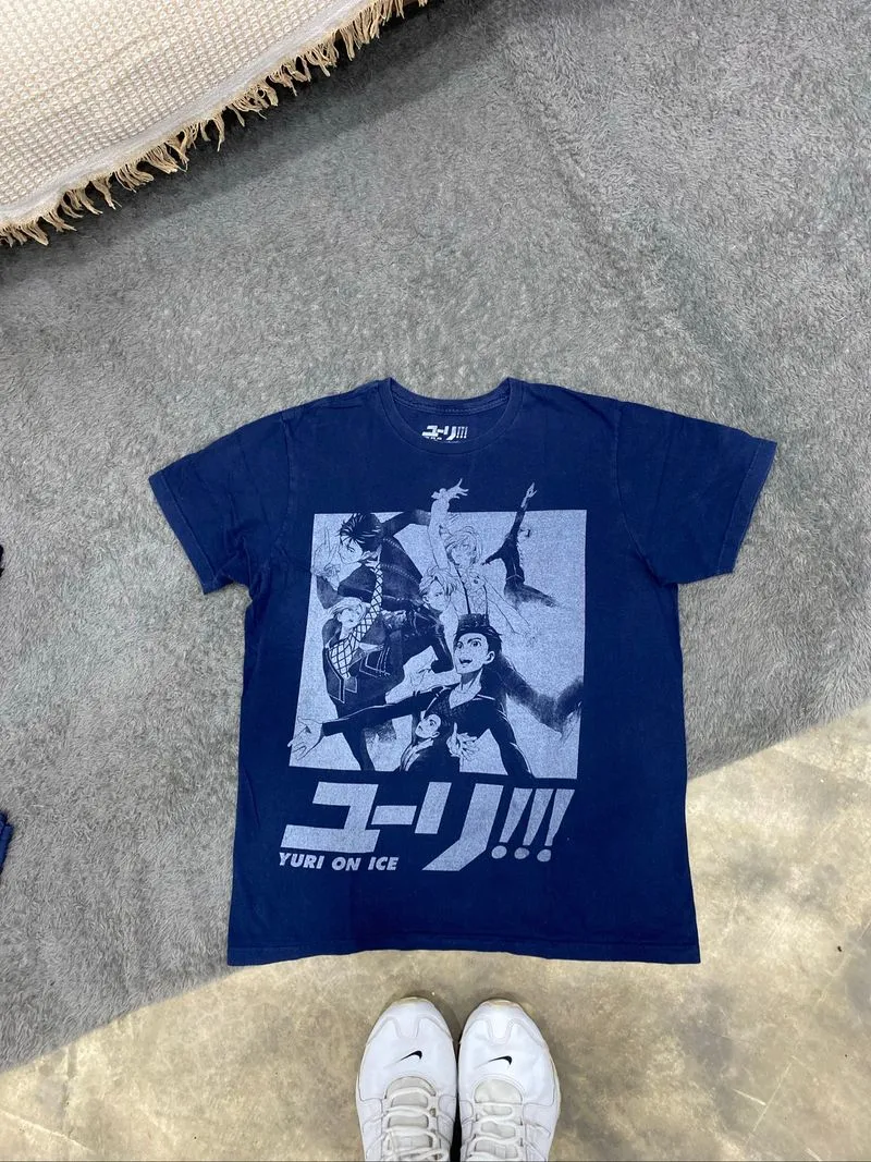 Crunchy roll Yuri on ice shirt photo 1