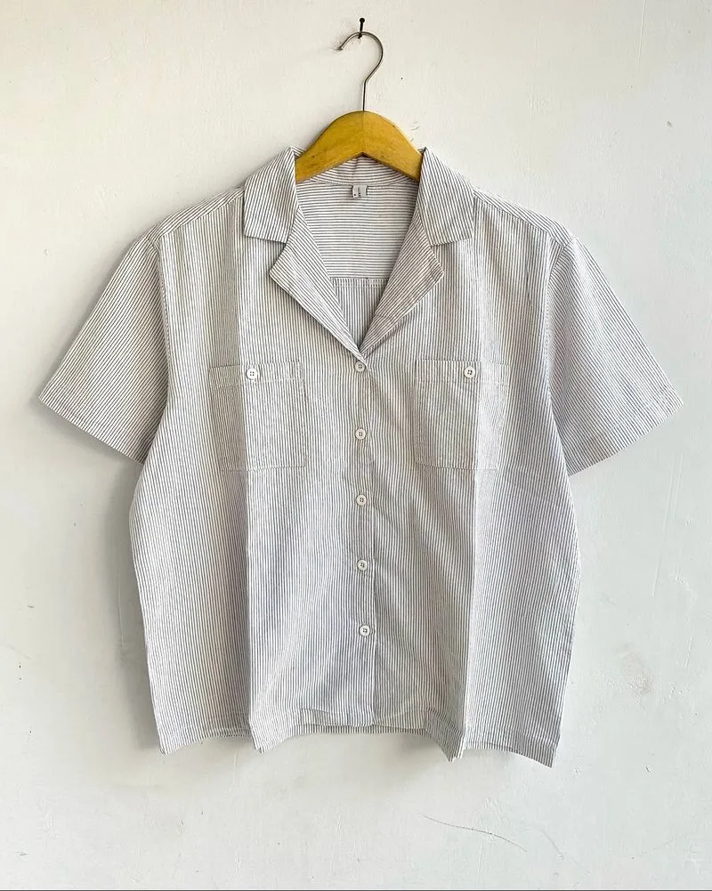 Laurenhi Korea Open Collar Shirts Stripe Black White Boxy Fi photo 1