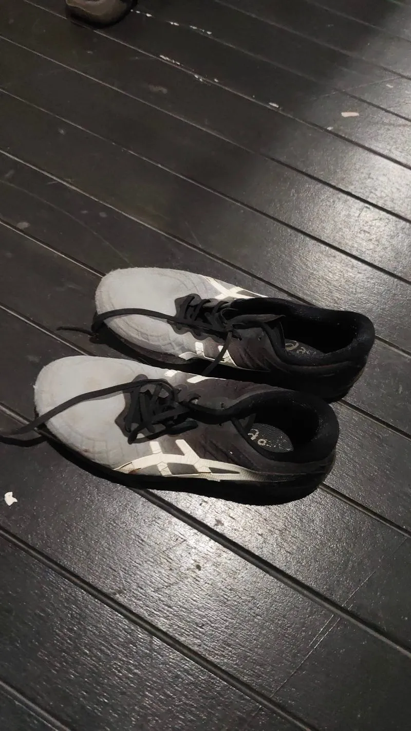 Asics running shoes photo 1