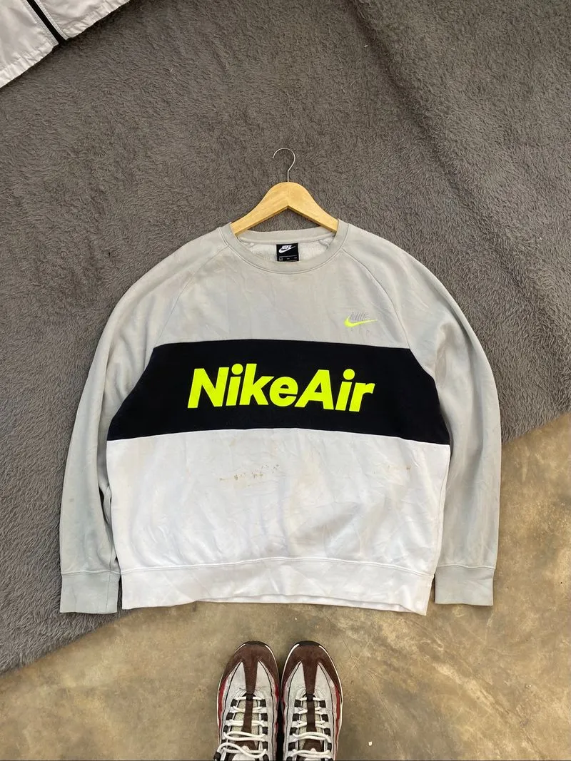 Nike air streetwear Crewneck boxy photo 1