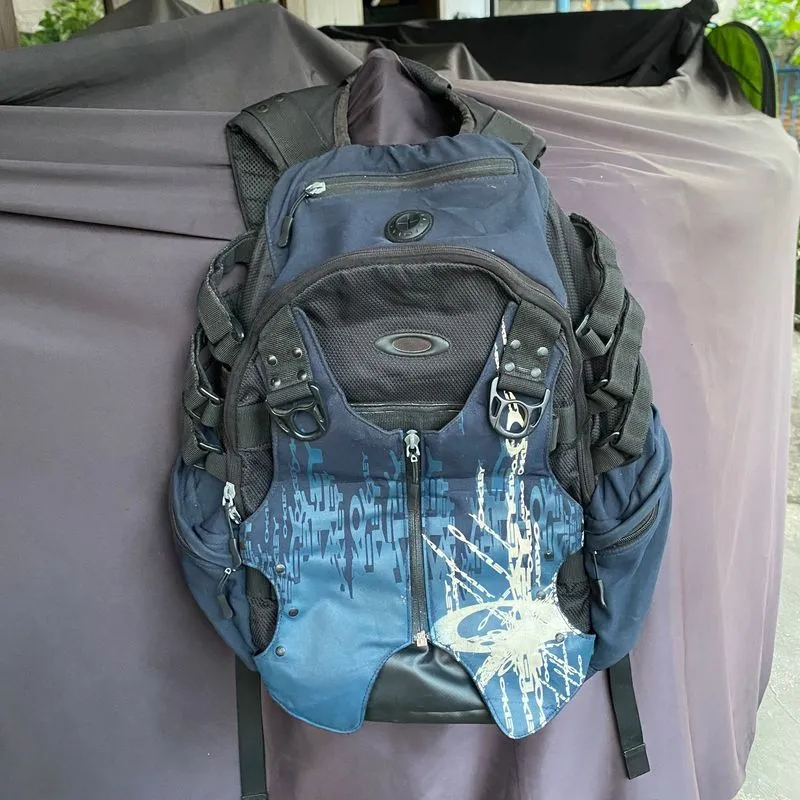Oakley vintage icon 2.0 tactical backpack photo 1