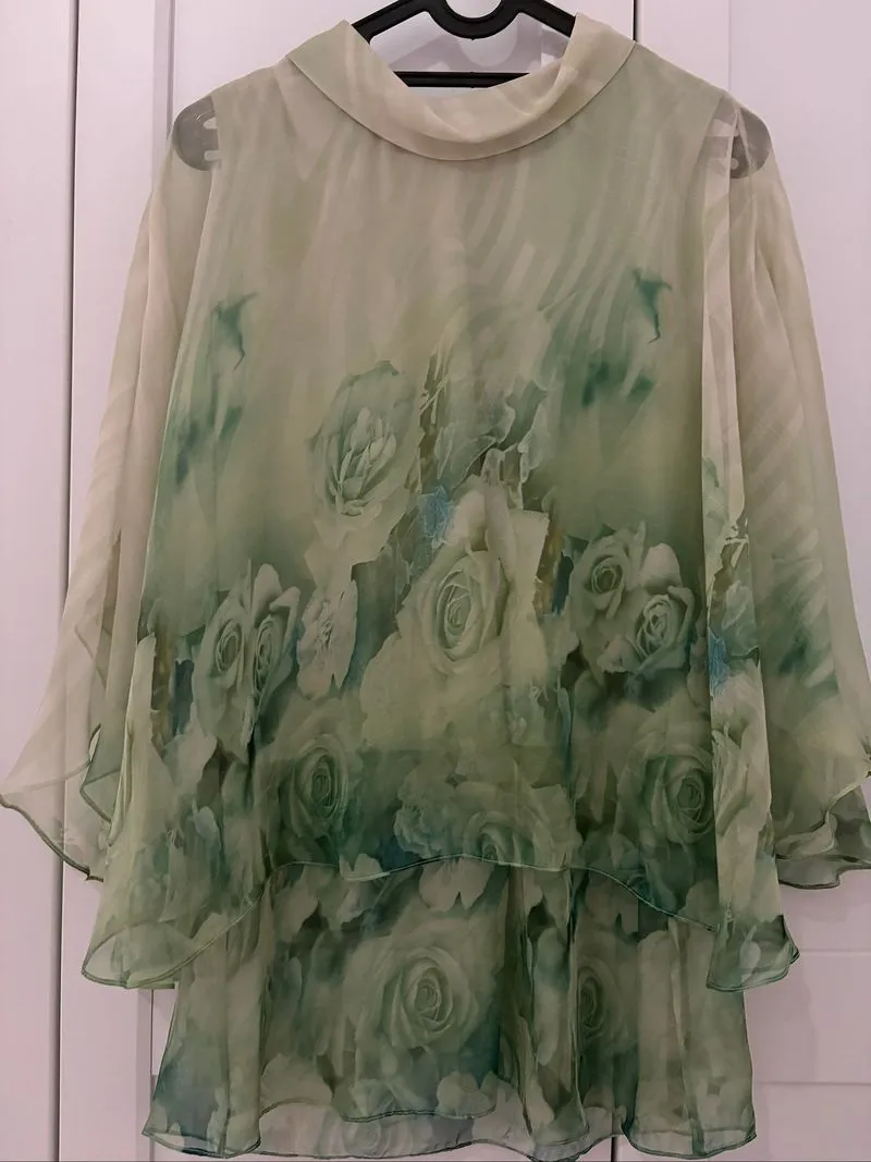 blus  photo 1