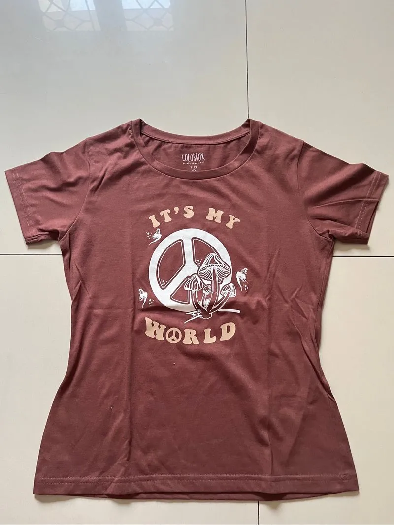 Colorbox Brown T-shirt ‘It’s My World’ photo 1