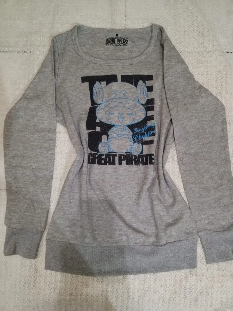 Sweater X One Piece Original — pressbody photo 1