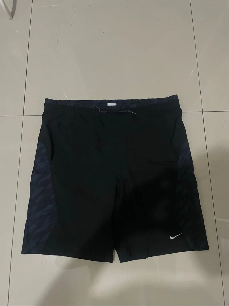 Celana Pendek Nike photo 1