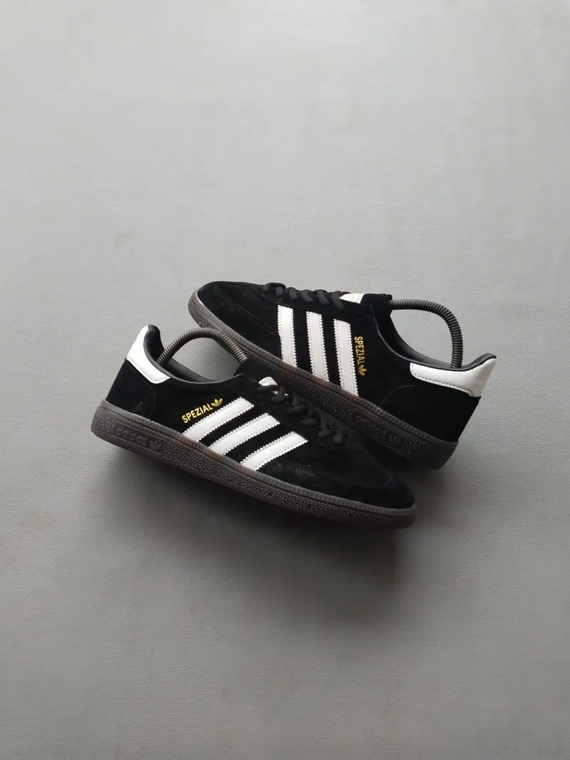 adidas spesial photo 1