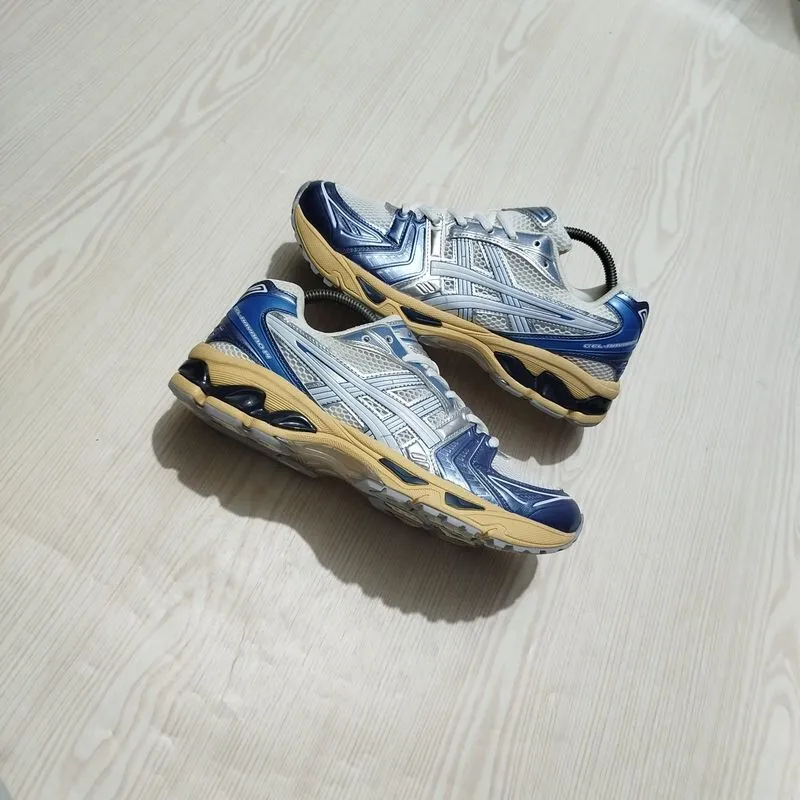 Asics Gel-Kayano 14 photo 1